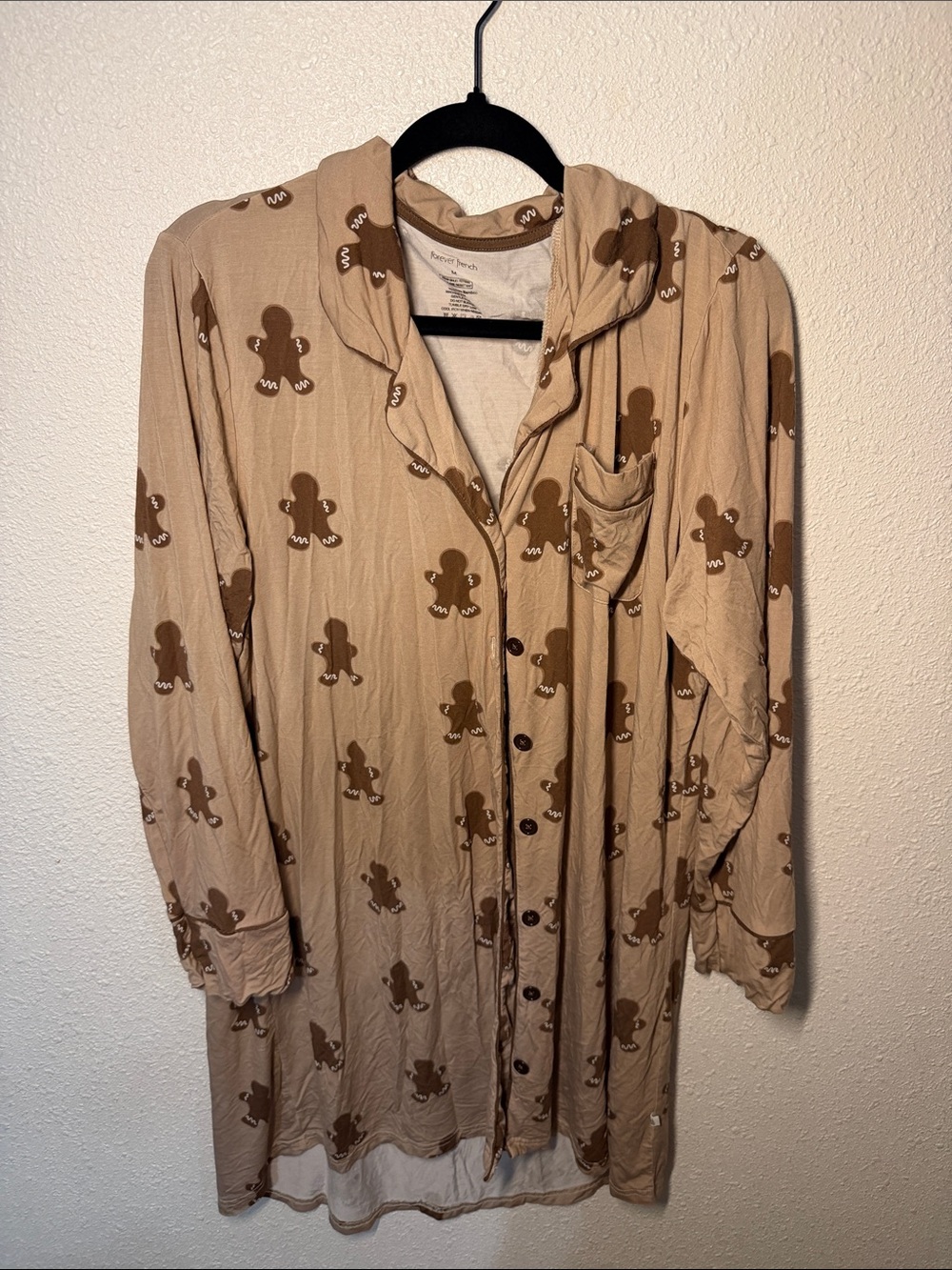 Women's Beige Gingerbread-Print Button-Front Sleep Shirt